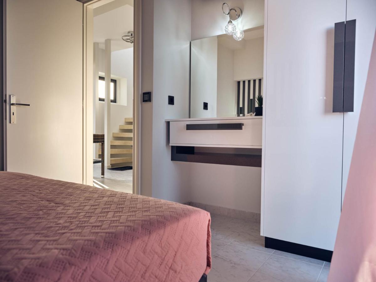 Savvas & Joanna Boutique Apartment Laganas Ngoại thất bức ảnh